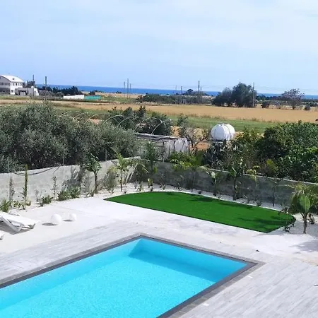 Village Villa, Cyprus, Salt-water Pool, 5 Bedrooms, Larnaca