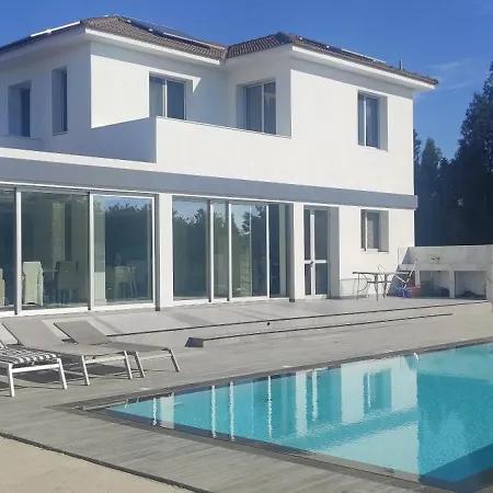 Villa Village Larnaca *