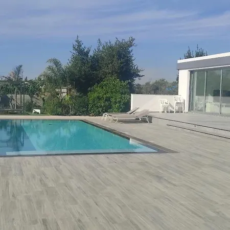 Village Villa, Cyprus, Salt-water Pool, 6 Bedrooms, Larnaca *