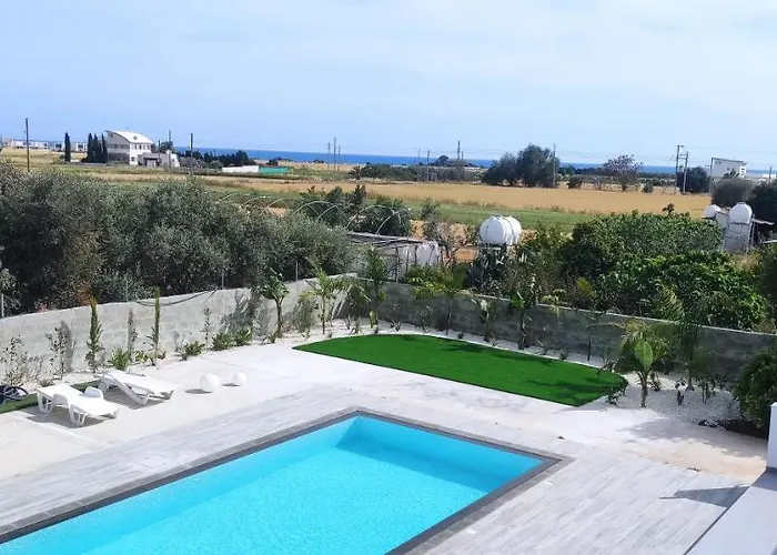 Village Villa, Cyprus, Salt-water Pool, 5 Bedrooms, Larnaca