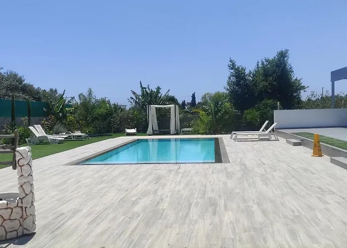 Village Villa, Cyprus, Salt-water Pool, 5 Bedrooms, Larnaca Villa *