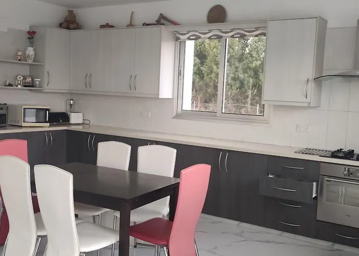 Village Villa, Cyprus, Salt-water Pool, 5 Bedrooms, Larnaca Kiti