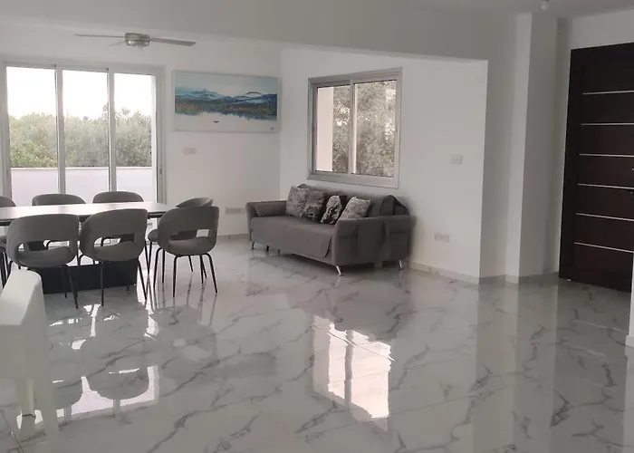 Village Villa, Cyprus, Salt-water Pool, 5 Bedrooms, Larnaca