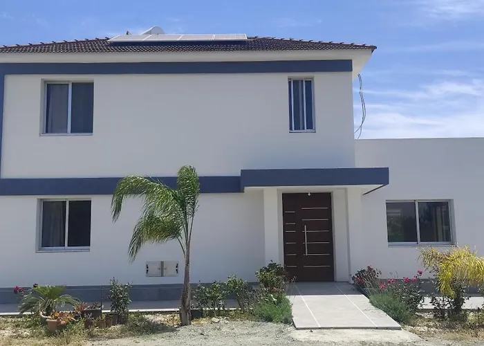 Village Villa, Cyprus, Salt-water Pool, 5 Bedrooms, Larnaca