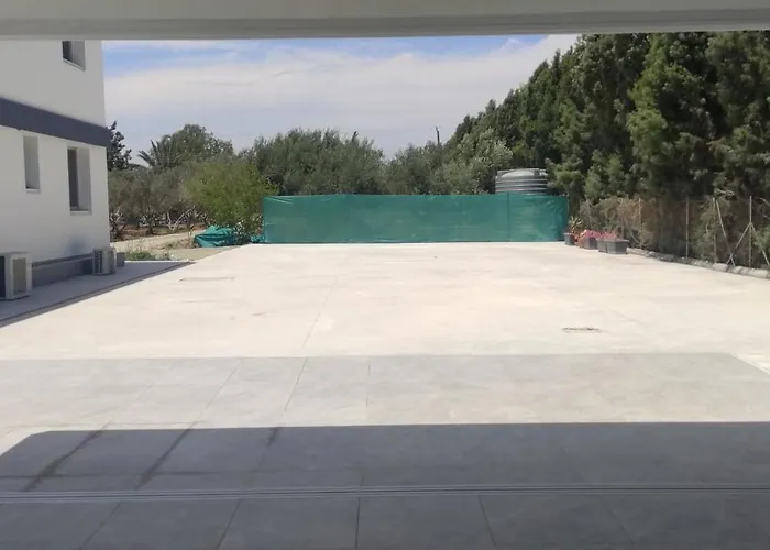 Village Villa, Cyprus, Salt-water Pool, 5 Bedrooms, Larnaca Villa *