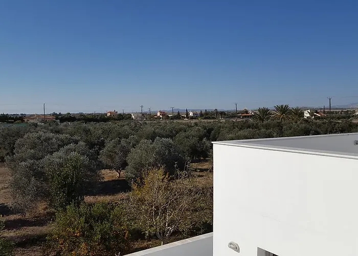 Village Villa, Cyprus, Salt-water Pool, 5 Bedrooms, Larnaca Villa